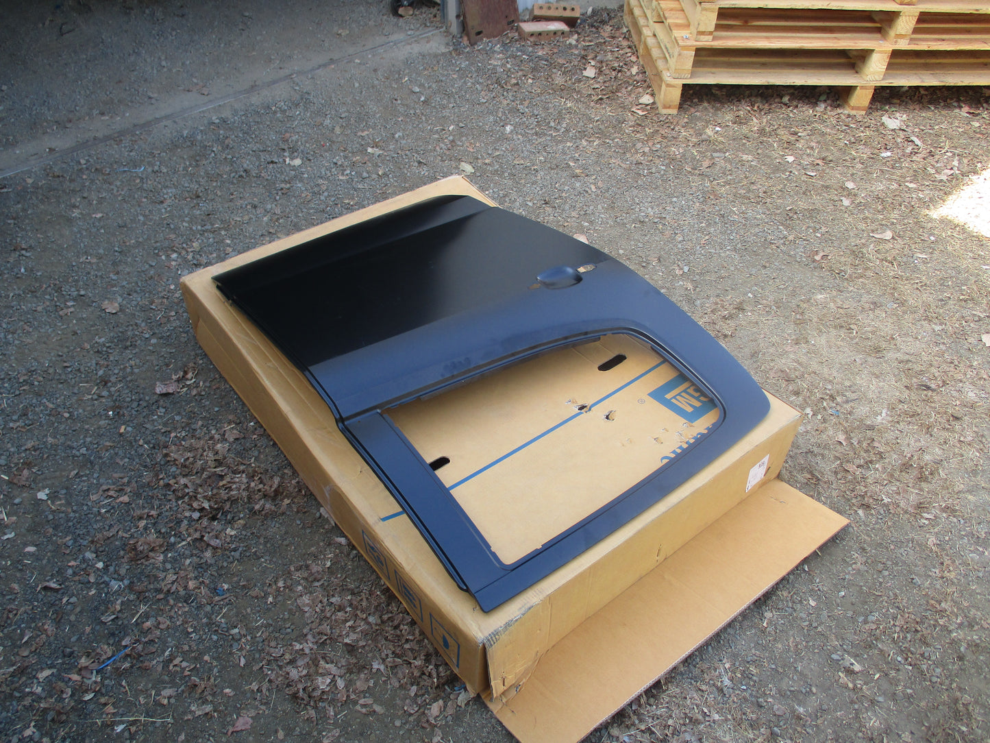 Holden RG Colorado Crew Cab Genuine Drivers Rear Door Skin New