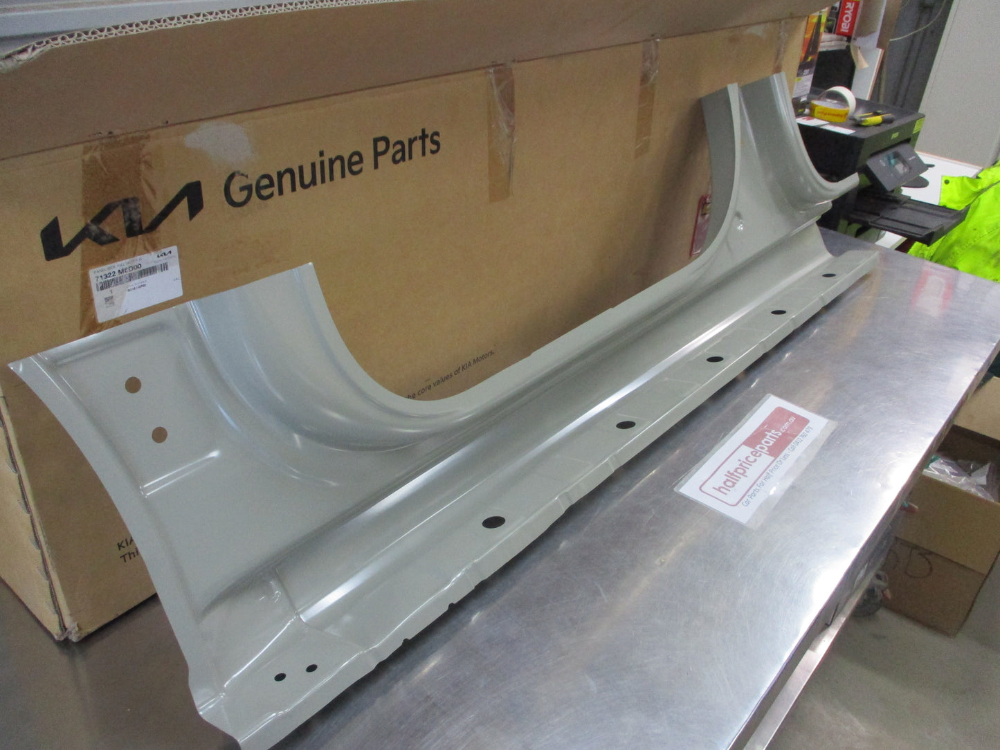 Kia Cerato Genuine Right Hand Out Side Sill Panel New Part