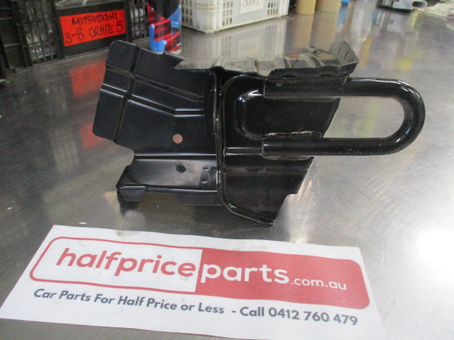 Mitsubishi Outlander Genuine Right Hand Lower Tie Extension Headlight Support Panel New Part