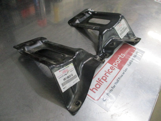 Mitsubishi Triton Genuine Front Bumper Side Support Brackets (Pair) New Part