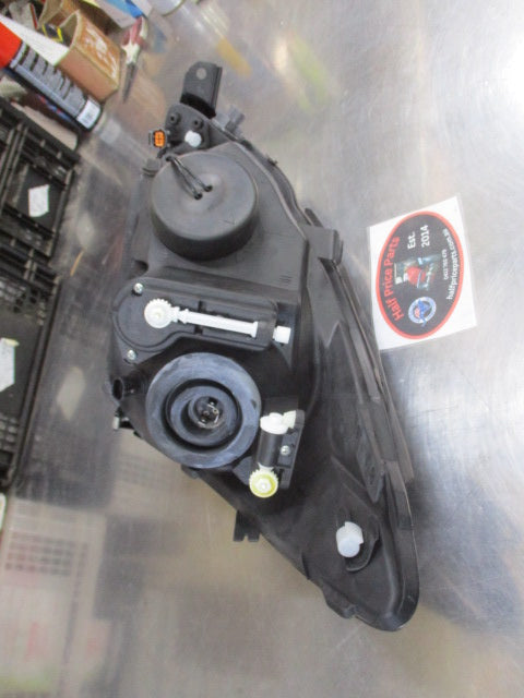 Mitsubishi Magna TL/TW Genuine Right Hand Front Head Light New Part