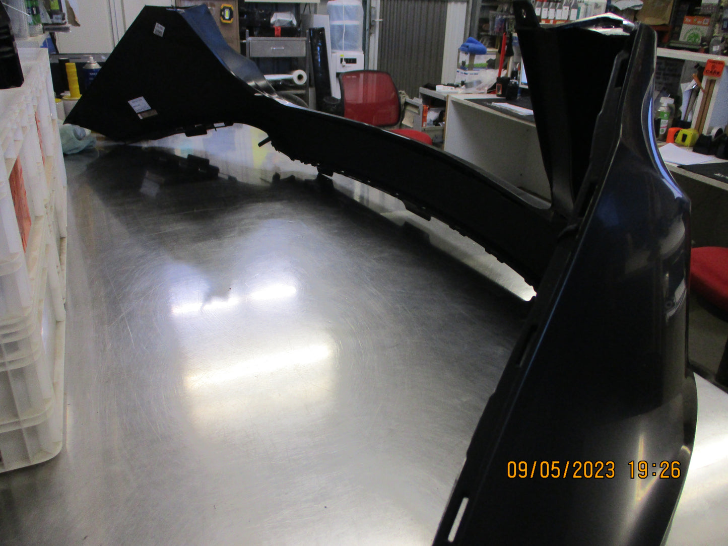 Hyundai Tucson Genuine Upper Rear Bumper Bar Cover New Part