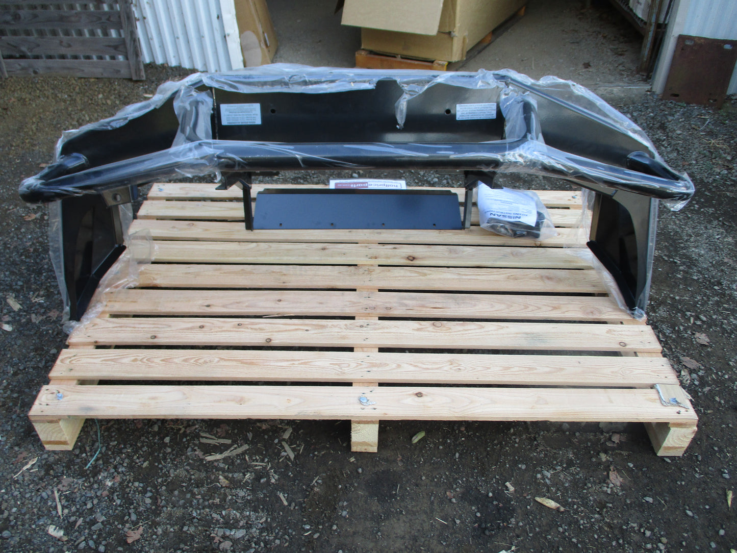 Nissan Navara D22T 4X2 Genuine Steel Bull Bar Kit With Indicators New Part