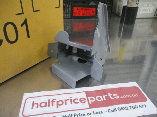 Ford Courier-Ranger/Mazda BT-50 Genuine Right Hand Radiator Crossmember Bracket New Part