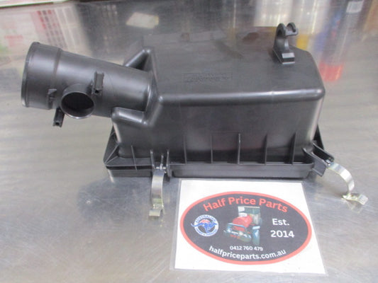 Mitsubishi Lancer/Outlander Sport Genuine Top Air Cleaner Cover New Part