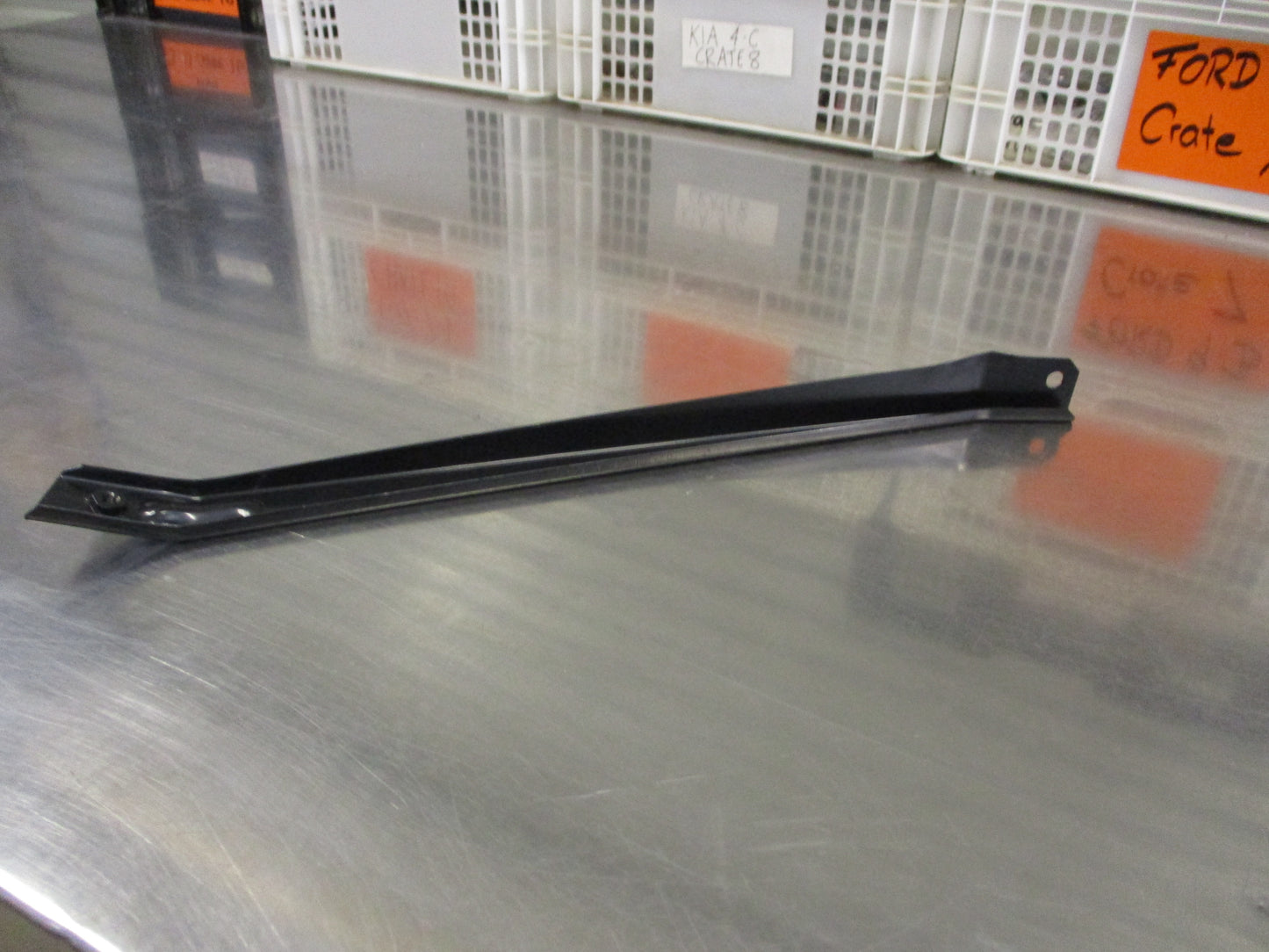 Isuzu FSR Genuine Rear Mud Guard Bracket New Part