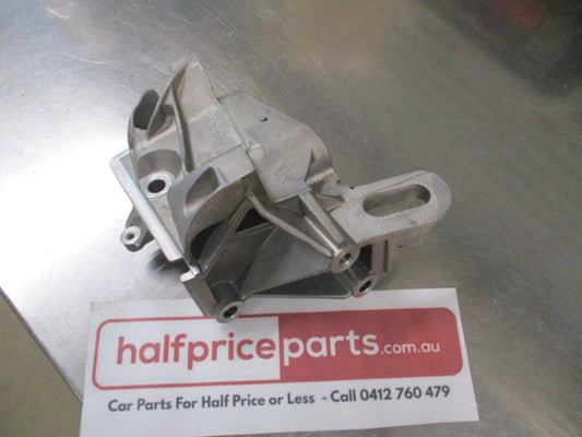 Ford Fiesta Genuine Front Engine Mount Frame Bracket New Part