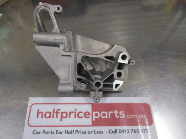 Ford Fiesta Genuine Front Engine Mount Frame Bracket New Part