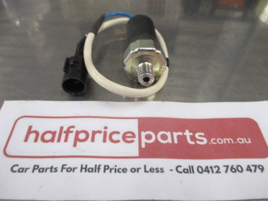 Mitsubishi Fuso Genuine Engine Oil Pressure Switch New Part