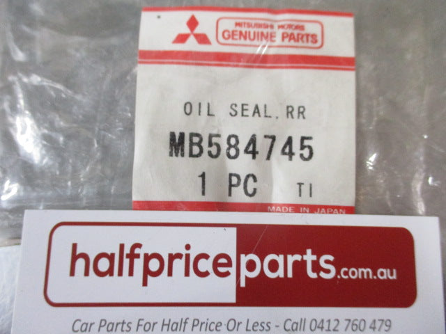 Mitsubishi Sigma/Starion/Galant Genuine Rear Wheel Hub Bearing Oil Seal New Part