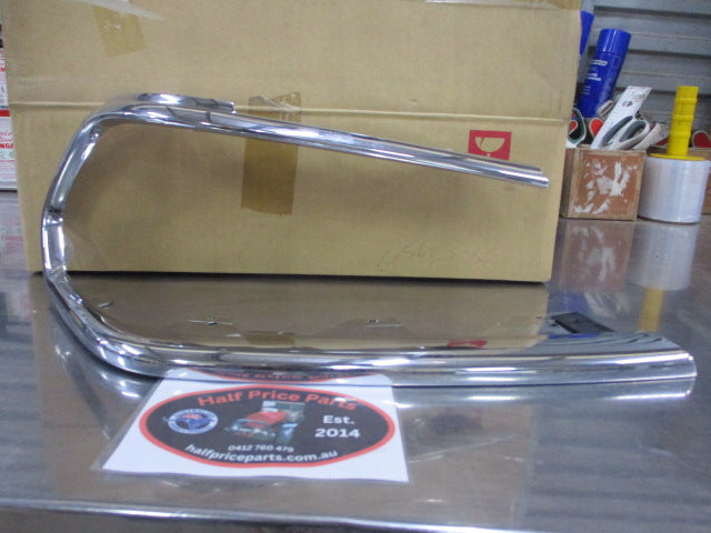 Mitsubishi Montero Sport Genuine Right Hand Front Chrome Headlight Bezel New Part