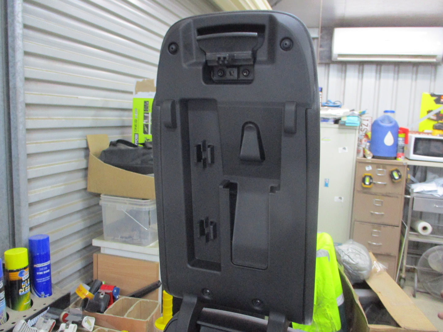 Holden Equinox Genuine Center Console With Lid New Part