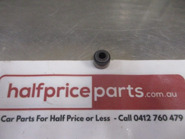Mitsubishi Pajero/Outlander/Eclipse/Galant/Lancer/Magna Genuine Exhaust Valve Stem Seal New Part