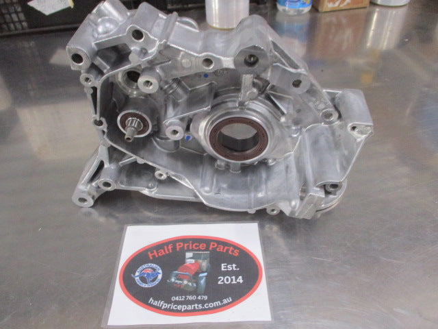 Mitsubishi Triton 2.5Ltr Turbo Diesel Genuine Cylinder Block Oil Filter Assembly Plate New Part