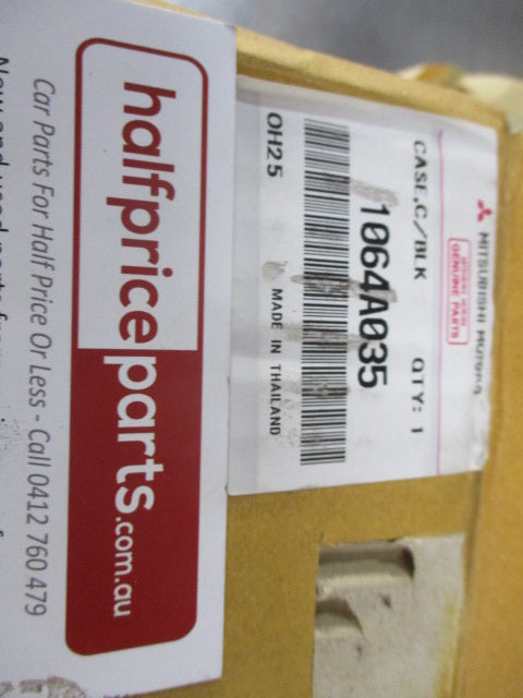 Mitsubishi Triton 2.5Ltr Turbo Diesel Genuine Cylinder Block Oil Filter Assembly Plate New Part