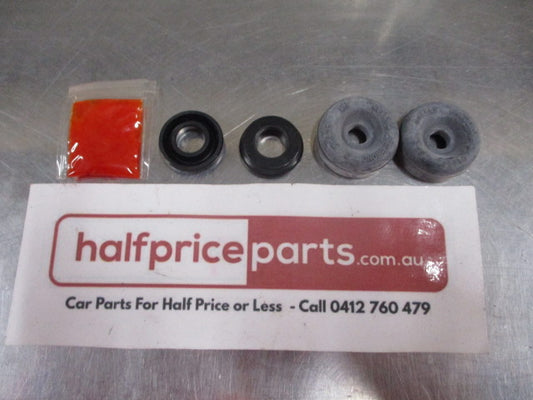 Mitsubishi Triton/Pajero Genuine Wheel Cylinder Repair Kit New Part
