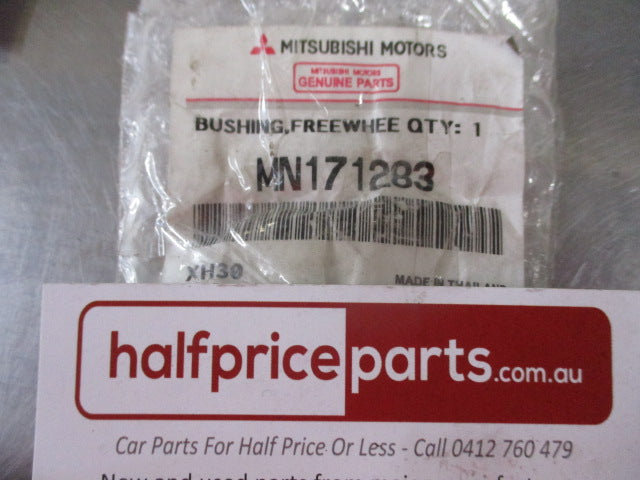 Mitsubishi Triton Genuine Freewheel Clutch Control Bushing New Part