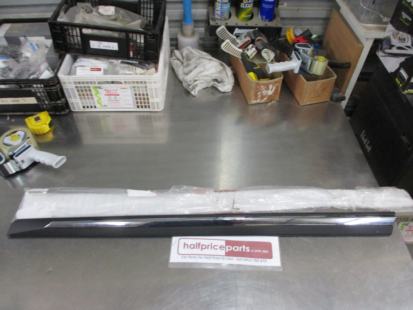 Nissan X-Trail T32 Genuine Right Hand Front Door Moulding New Part