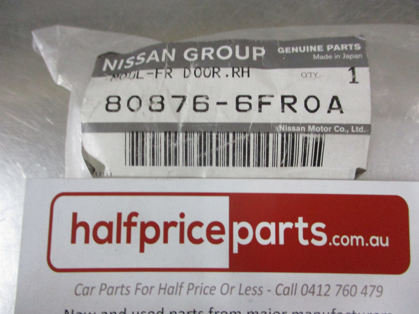 Nissan X-Trail T32 Genuine Right Hand Front Door Moulding New Part