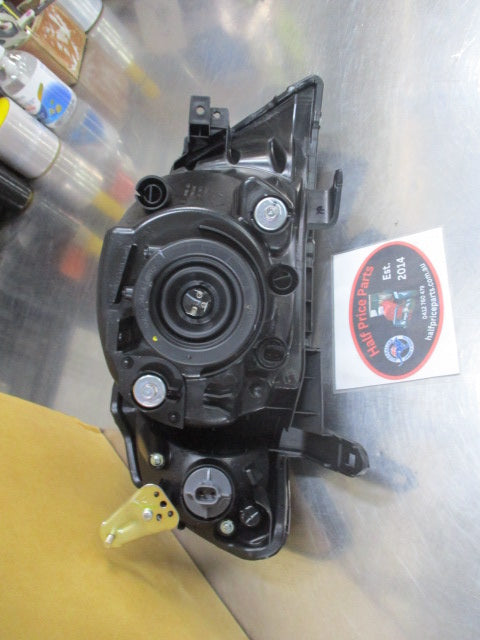 Mitsubishi Triton ML/MN Genuine Right Hand Front Head Light Assembly (Drivers) New Part