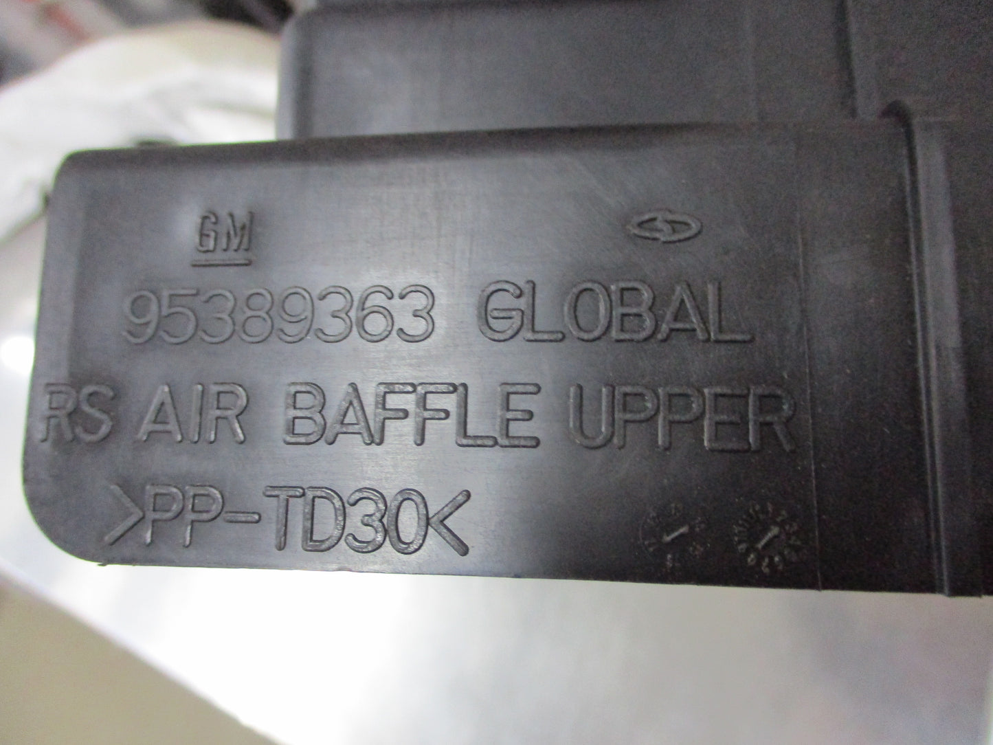 Holden Barina Genuine Upper Radiator Air Baffle New Part