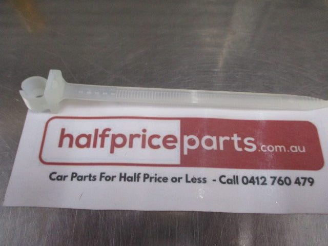 Mitsubishi Pajero Genuine Wiring Body Clamp New Part