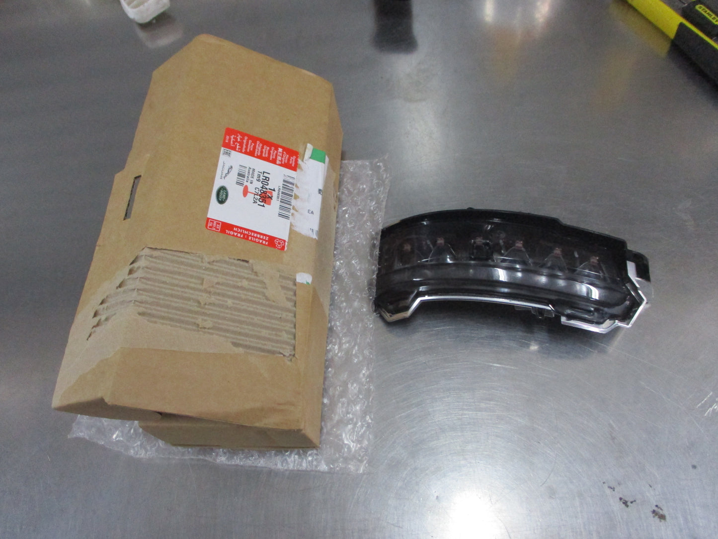 Land Rover Evoque/Range Rover/Discovery Genuine Drivers Mirror Side Flasher New Part