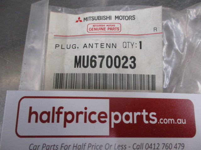 Mitsubishi Mirage Genuine Rubber Antenna Plug New Part