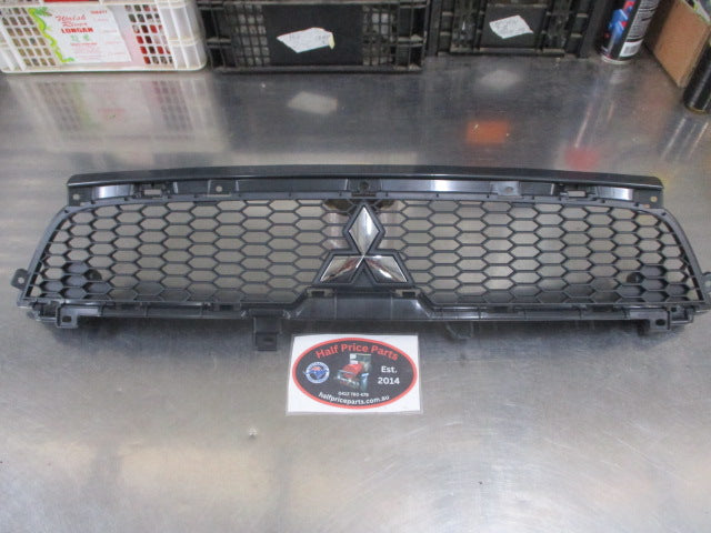 Mitsubishi Outlander Genuine Upper Front Grille Assembly With Emblem New Part
