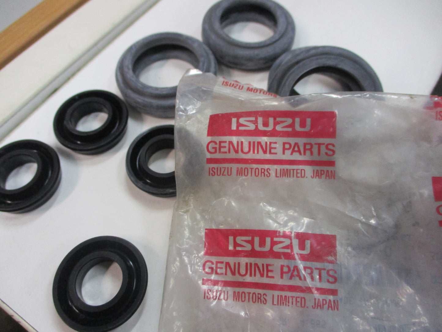 Isuzu NPR Genuine Front Wheel Cup Set New Part