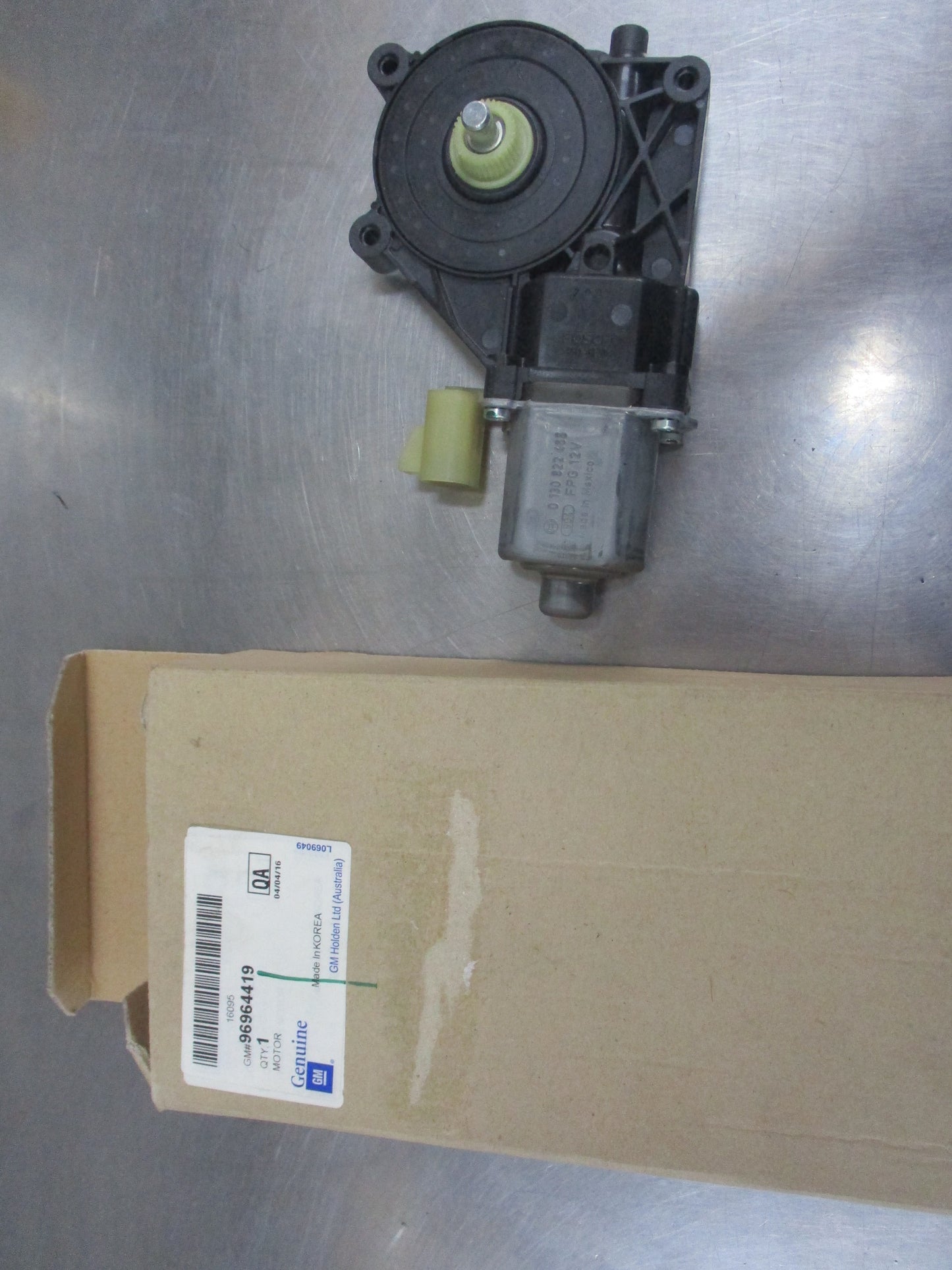 Holden Cruze JG/JH Genuine Front Left (Passenger) Power Window Regulator New Part