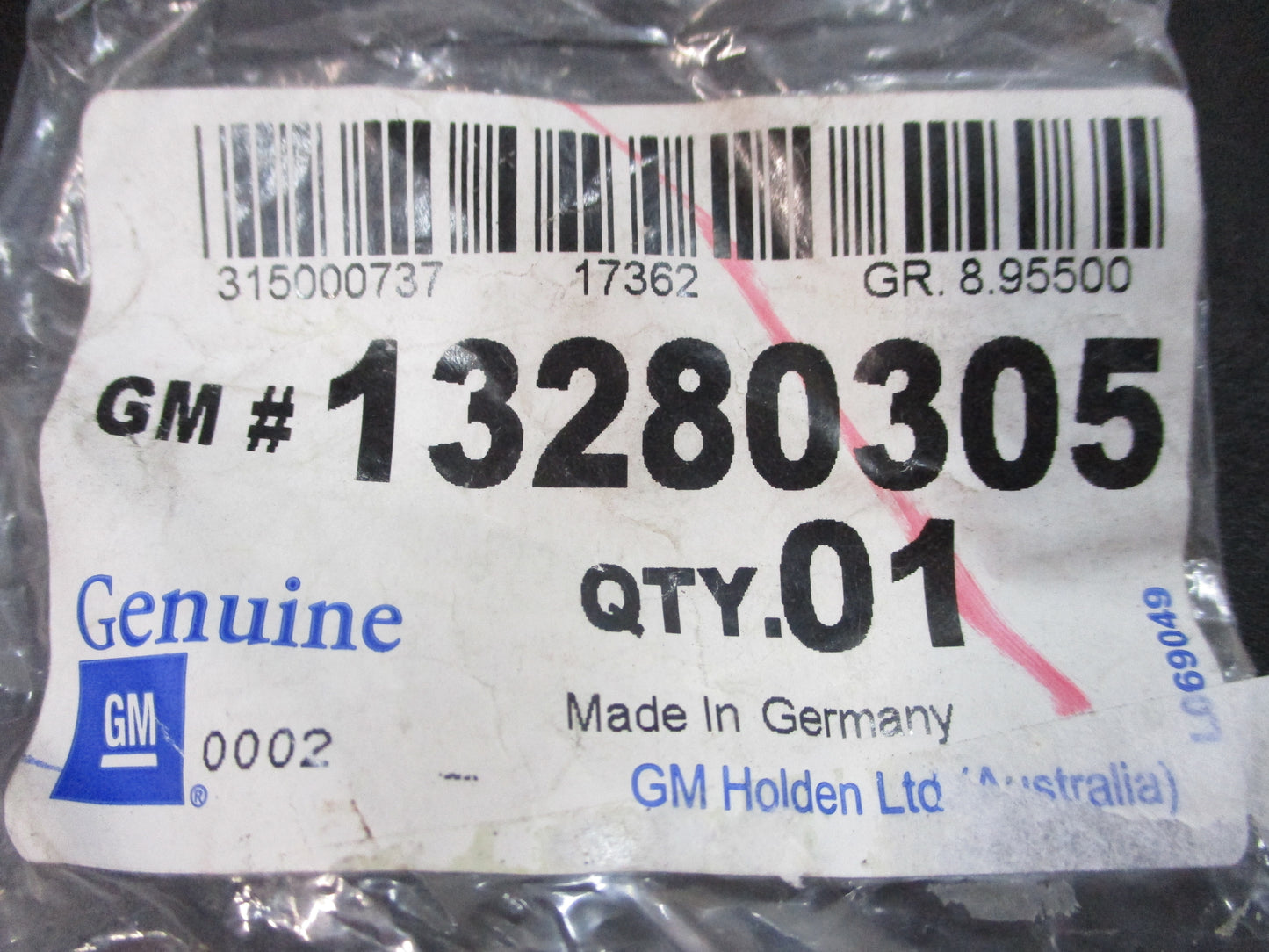 Holden Cascada Genuine Front Winscreen Side Molding Clip New Part