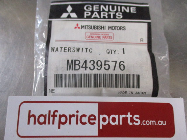 Mitsubishi Pajero/3000GT Genuine Water Temperature Switch New Part
