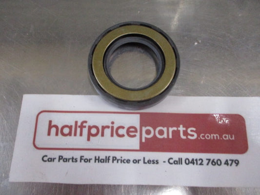 Mitsubishi Pajero/Triton Genuine Rear Outer Axel Seal New Part