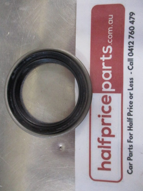 Mitsubishi Magna Genuine Outer Seal New Part