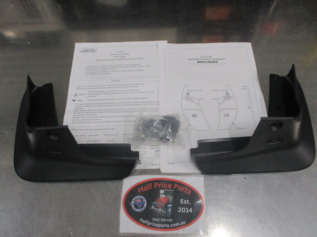 Mitsubishi Outlander Genuine Rear Mud Flap Set With Instruction/Fitting Kit New Part