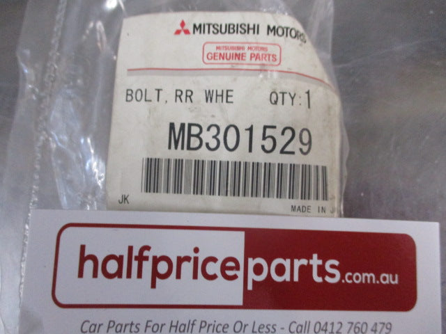 Mitsubishi Pajero Genuine Wheel Hub Stud New Part