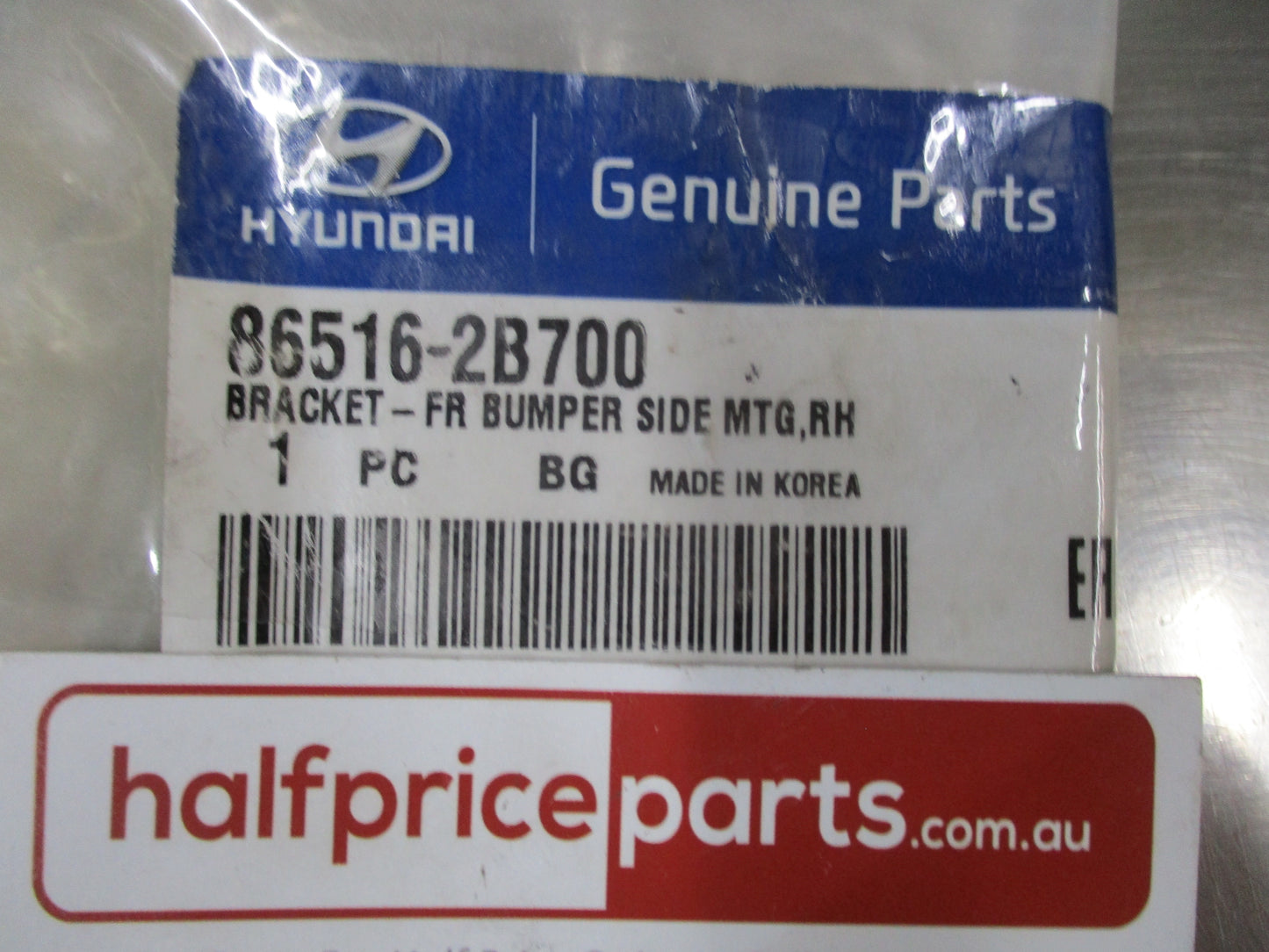 Hyundai Santa Fe Genuine Right (Driver) Front Bumper Bar Backet New Part