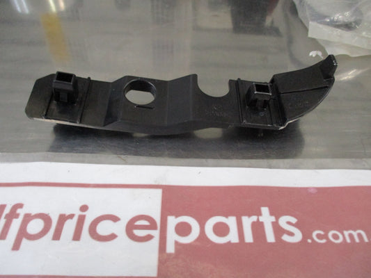 Hyundai Getz Genuine Left (Passenger) Front Bumper Bar Bracket New Part