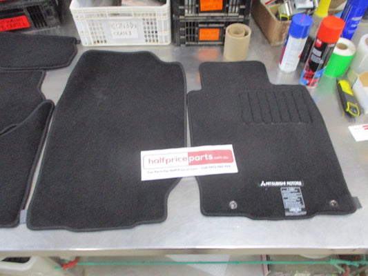 Mitsubishi MQ/MR Triton Genuine 5Pce Carpet Floor Mat Set New Part