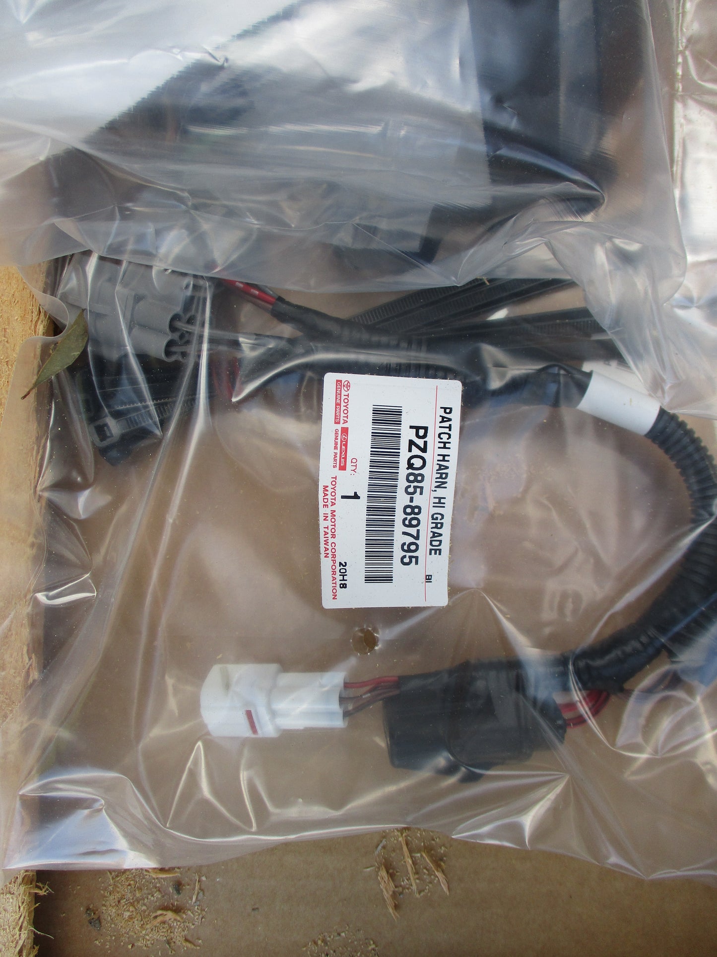 Toyota Hilux Rogue-SR5-SR Genuine Steel Winch Bar Kit New Part