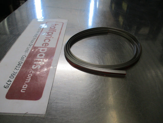 Suzuki Grand Vitara/XL-7 Genuine Front Right Hand Wheel Flare Edge Protector New Part