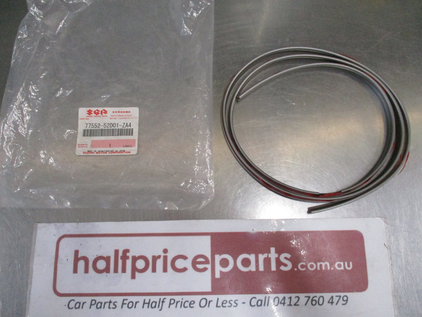 Suzuki Grand Vitara/XL-7 Genuine Front Right Hand Wheel Flare Edge Protector New Part