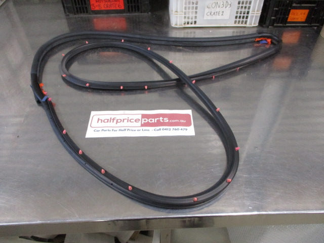 Mitsubishi Outlander Genuine Right Hand Front Door Weather Strip New Part