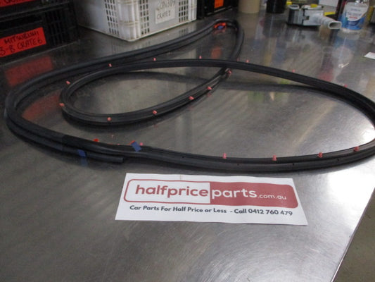 Mitsubishi Outlander Genuine Right Hand Front Door Weather Strip New Part