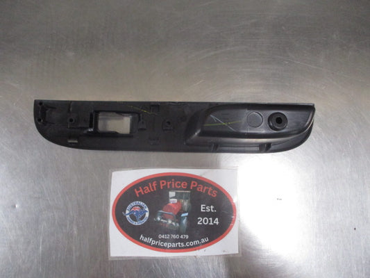 Mitsubishi ML/MN Triton/PB/PC Challenger Dual Cab Genuine Left Hand Rear Door Trim/Pull Handle New Part