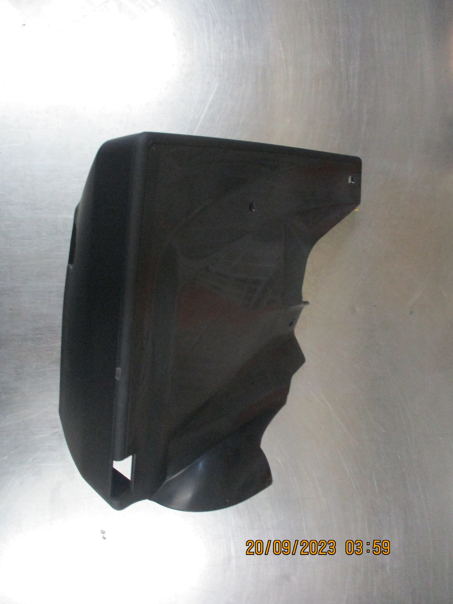Subaru Forester Genuine Rear Mud Flap / Splash Guard Kit New