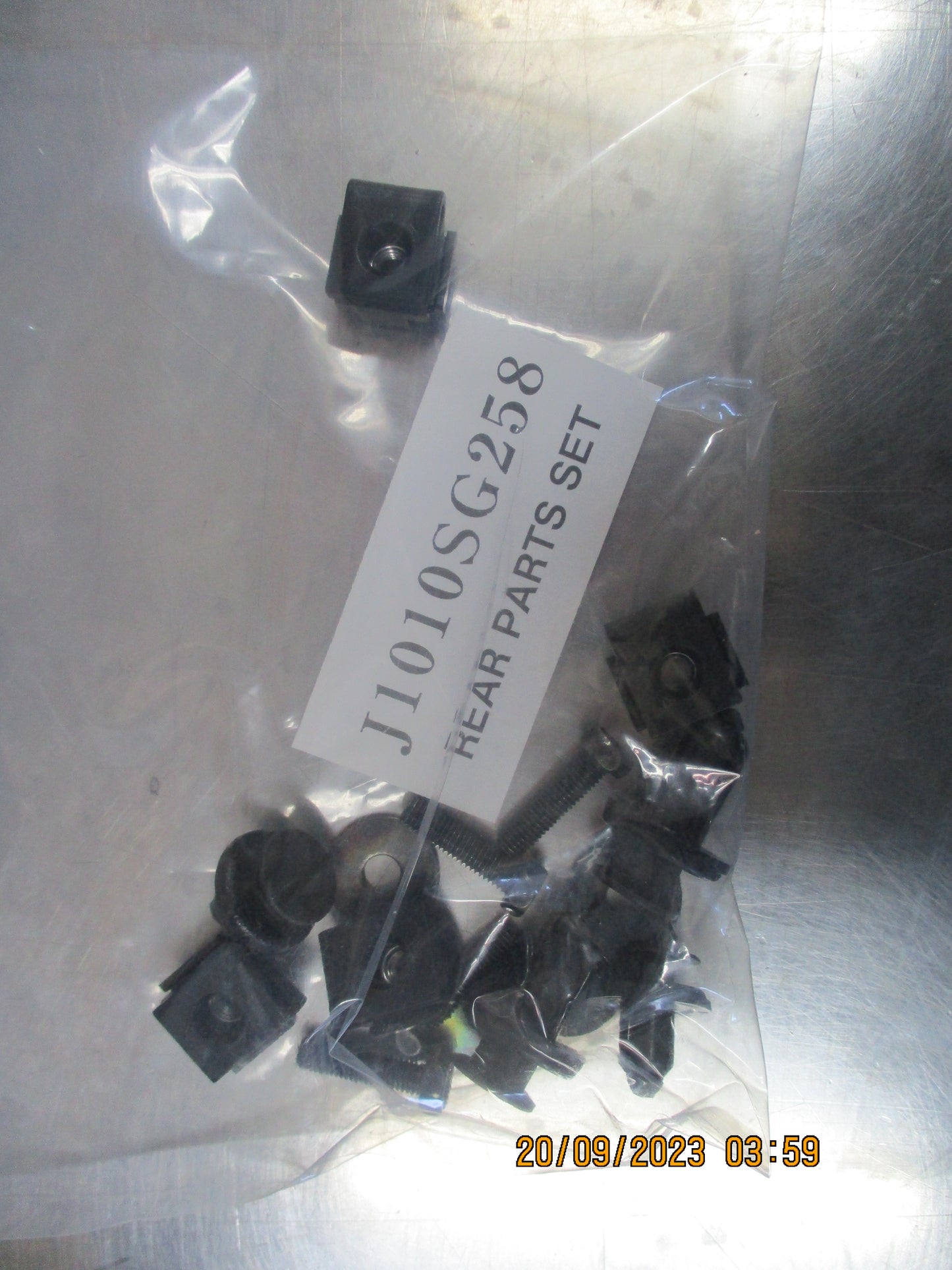 Subaru Forester Genuine Rear Mud Flap / Splash Guard Kit New