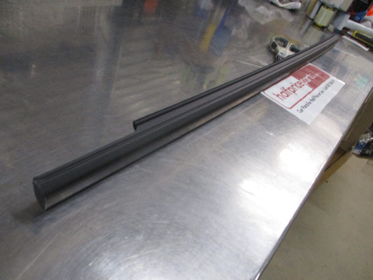 Mitsubishi Outlander Genuine Right Hand Front Outer Belt Moulding New Part