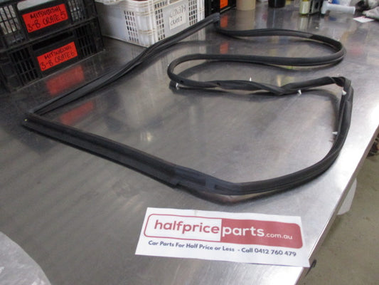 Mitsubishi Pajero Genuine Left Hand Rear Door Body Weatherstrip Door New Part